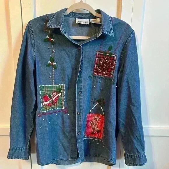 Casey and Max Vintage Christmas Button Down Small - Picture 1 of 9